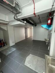 Sims Avenue (D14), Retail #531647641